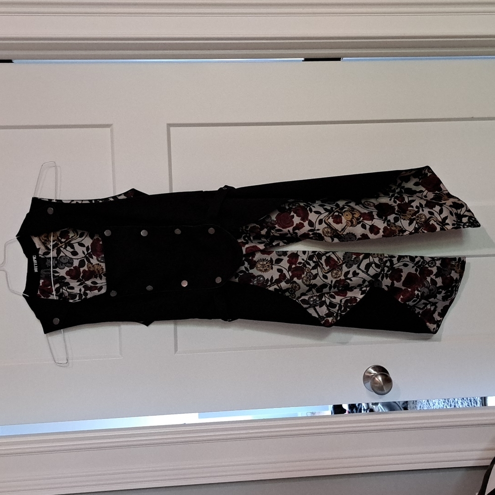 Hot Topic Long Vest Top
